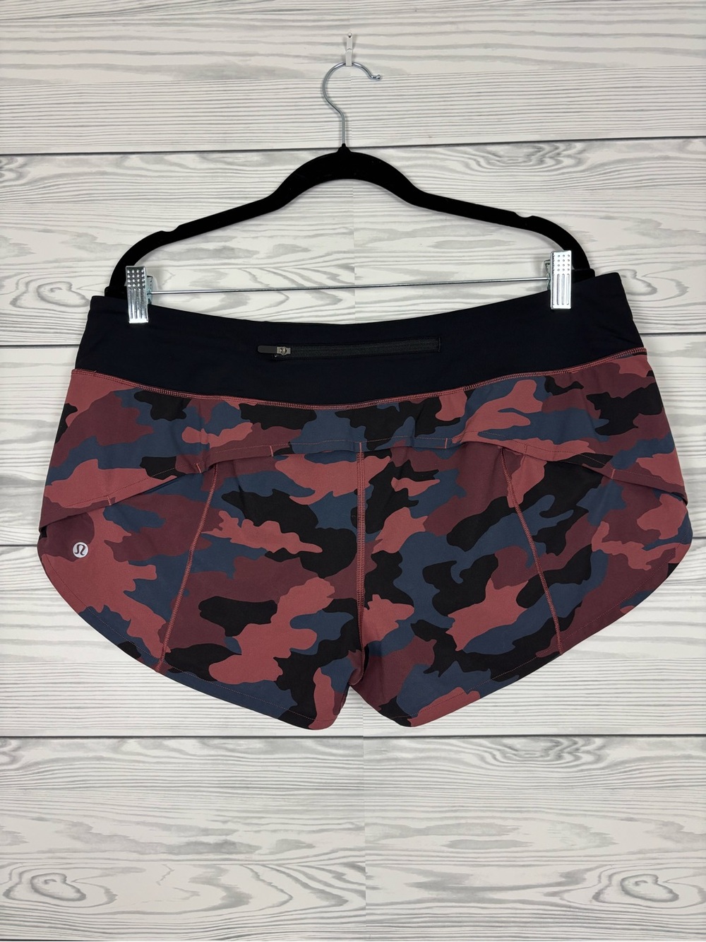 Lululemon Speed Up Low-Rise lined shorts size 12 camo smoky red - Picture 2 of 8